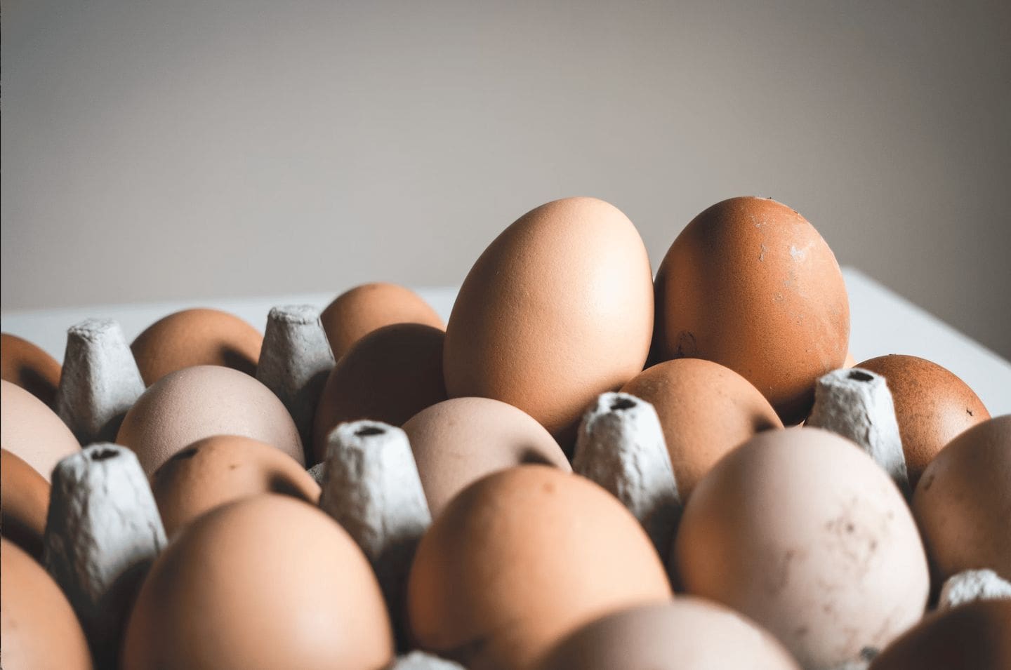 ФАС нашла сибирских производителей куриных яиц, необоснованно завышающих цены