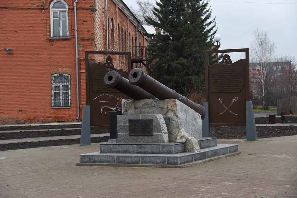 Памятник от слова — память