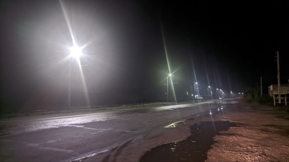 Дороги города оснащают современным освещением