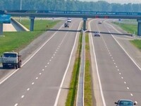 Власти края назвали ремонт дороги от Бийска до границы Кузбасса приоритетным