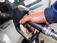 Бийск продолжает удерживать лидерство по ценам на топливо в Алтайском крае