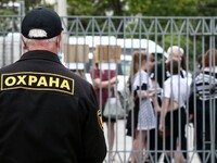 Частные охранники в бийских школах: безопасность детей — приоритет