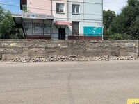 Подпорную стену у дома на улице Ленина начали ремонтировать