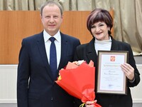 Бийчанки получили высокие государственные награды из рук губернатора