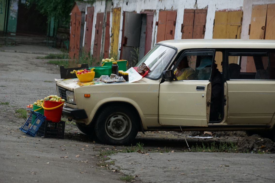 В Алтайском крае планируют значительно увеличить штрафы за нелегальную торговлю с автомобилей