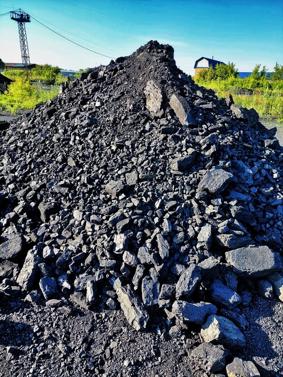 Фотография: Уголь жаркий для населения ДР ДПК 
